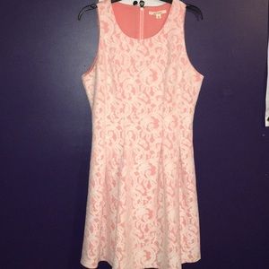 Pink // white lace dress